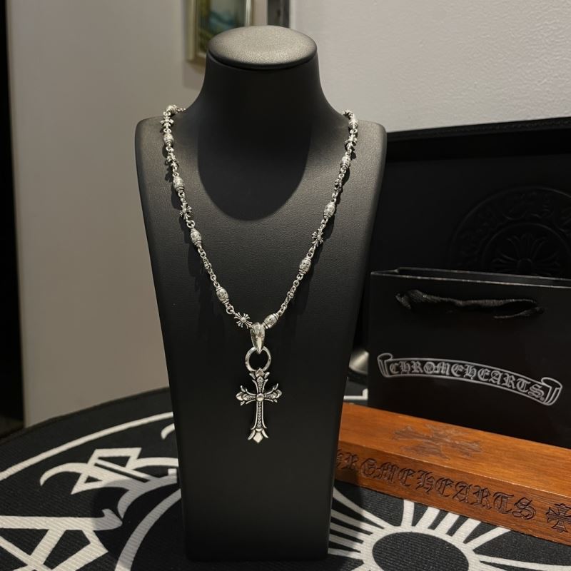 Ch*0me He**ts necklaces